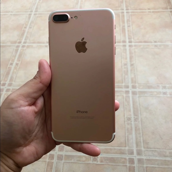 iPhone 7 rose gold 128gb - Picture 3 of 6